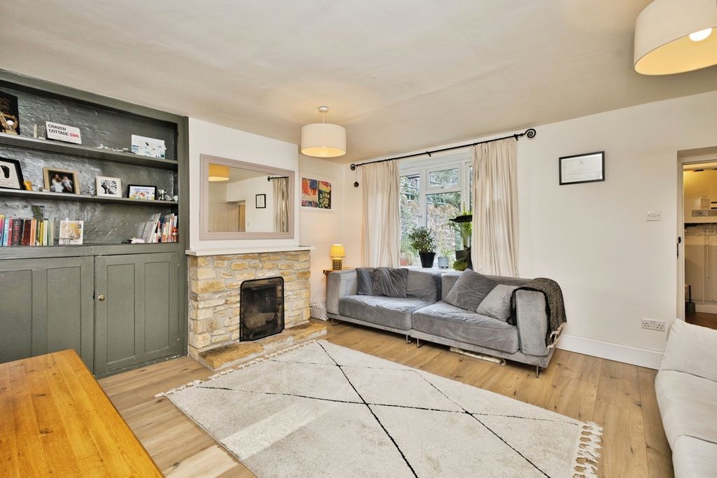Property photo 3 of 30 Pbox-Img.Jpg