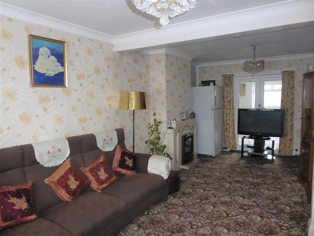 Property photo 2 of 14