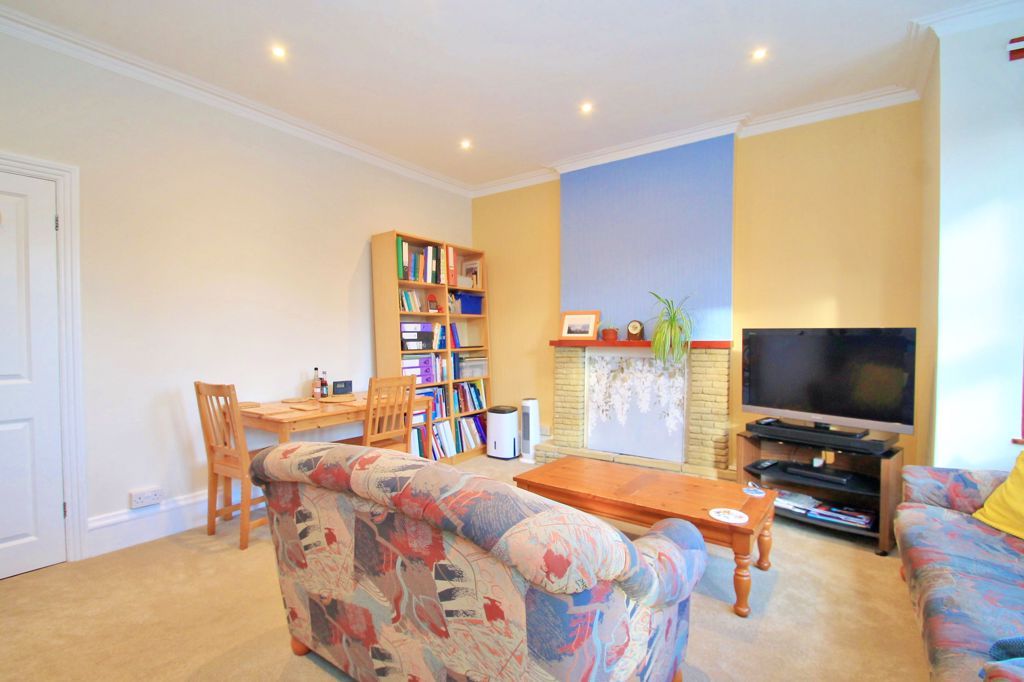 Property photo 3 of 12 Photo 9