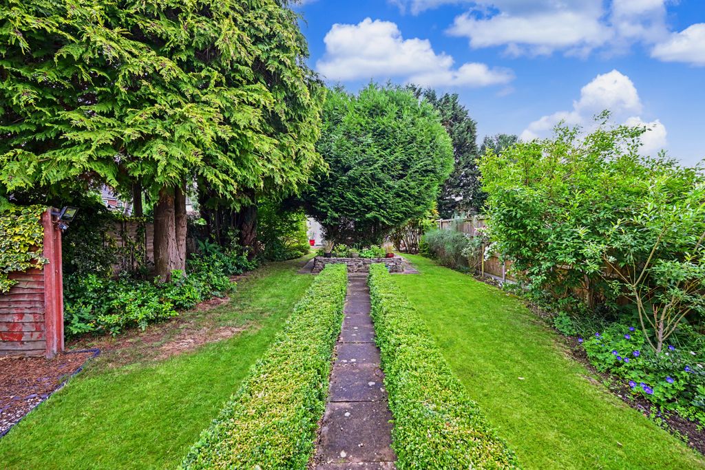 Property photo 2 of 21
