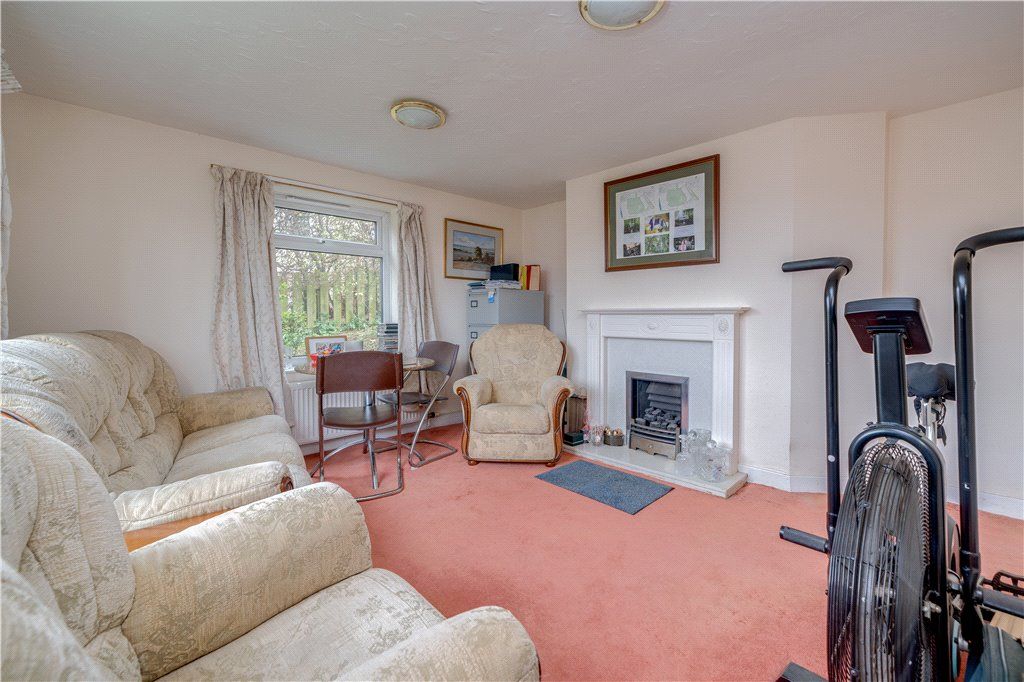 Property photo 3 of 13 Sitting Room
