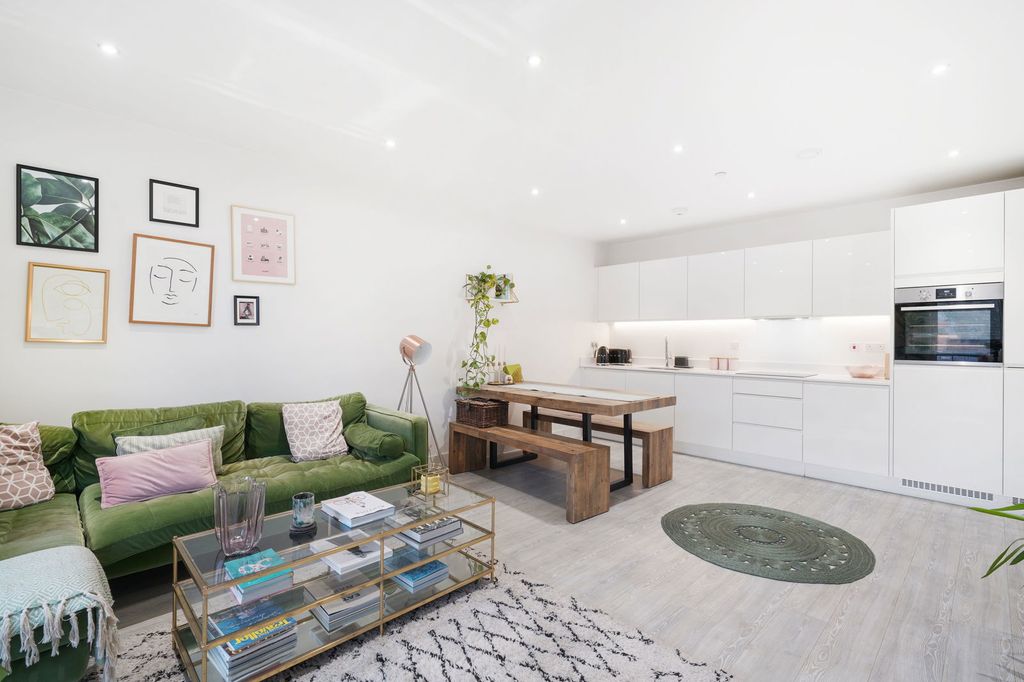 Property photo 2 of 15