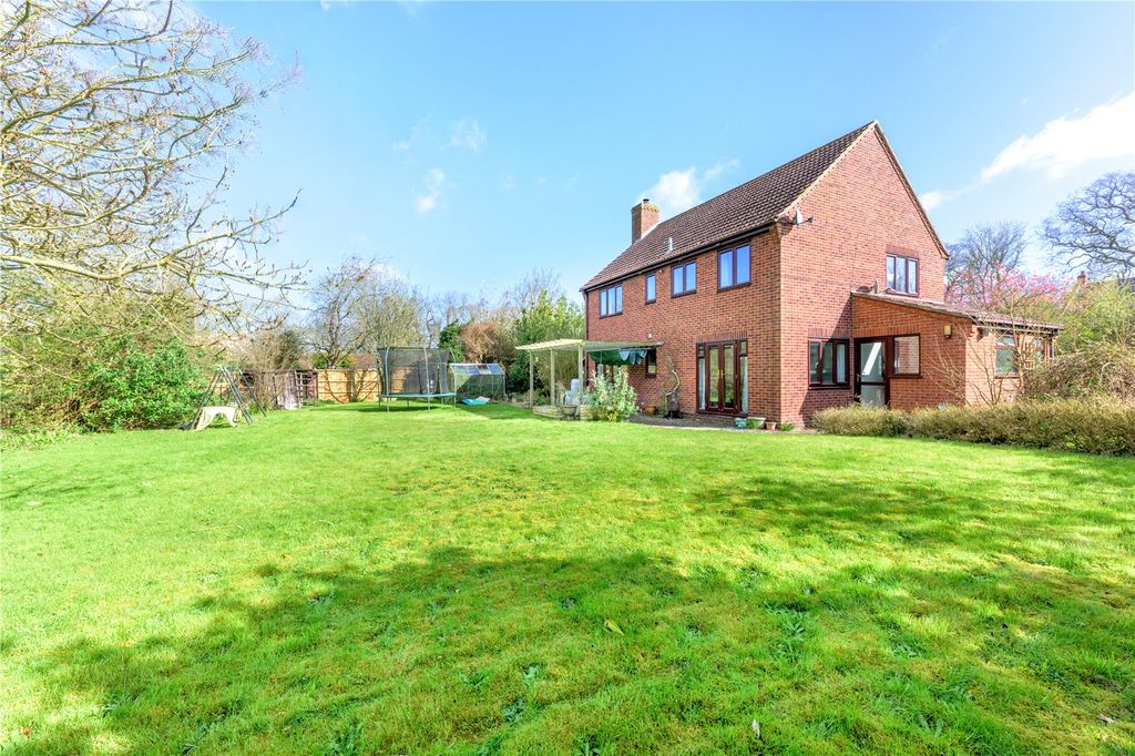 Property photo 2 of 33 Picture No. 03