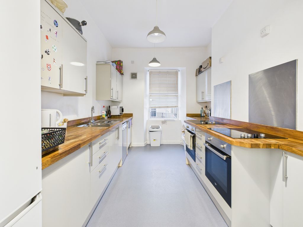 Property photo 1 of 9 Cam03974G0-Pr0260-Still001