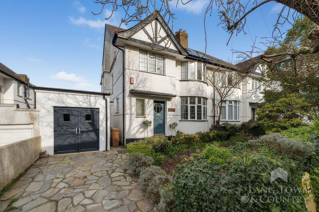 Property photo 1 of 26