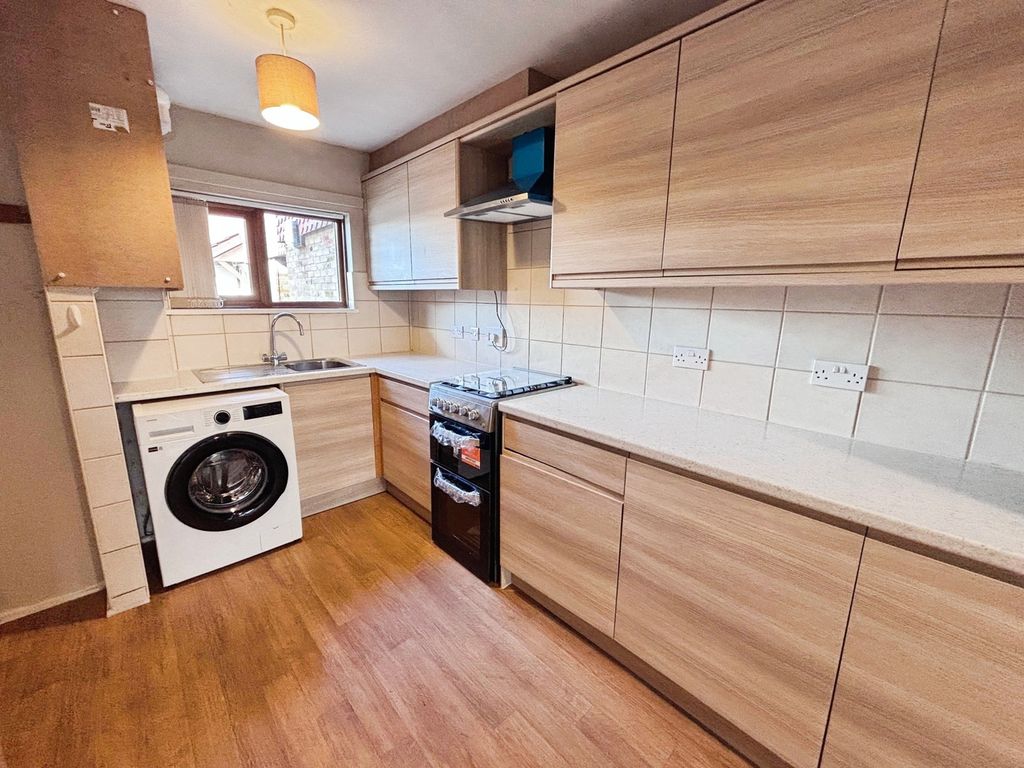 Property photo 2 of 10 Pbox-Img.Jpg