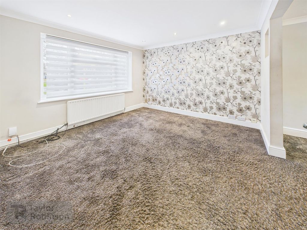 Property photo 3 of 18 Cam02600G0-Pr0618-Still006.Jpg