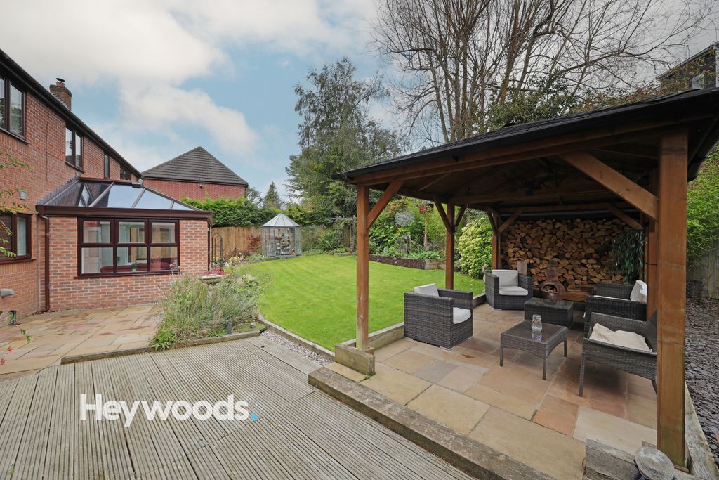 Property photo 2 of 49 Listing_845291_0071_E41603Cb