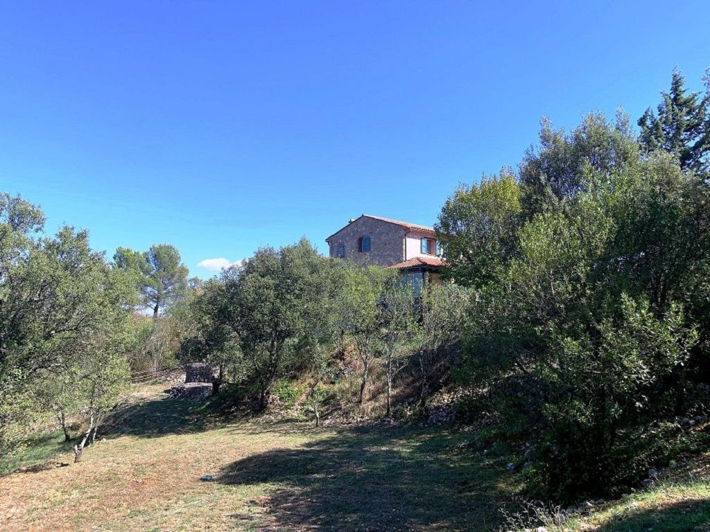 Property photo 3 of 9