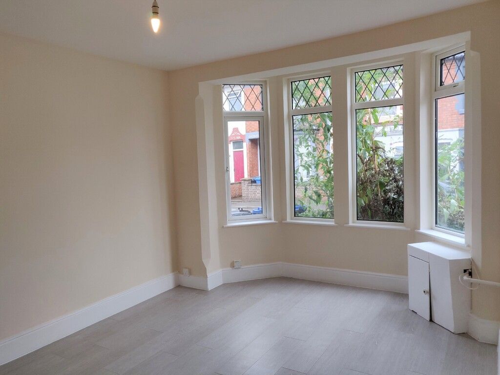 Property photo 2 of 11 108 Lettings