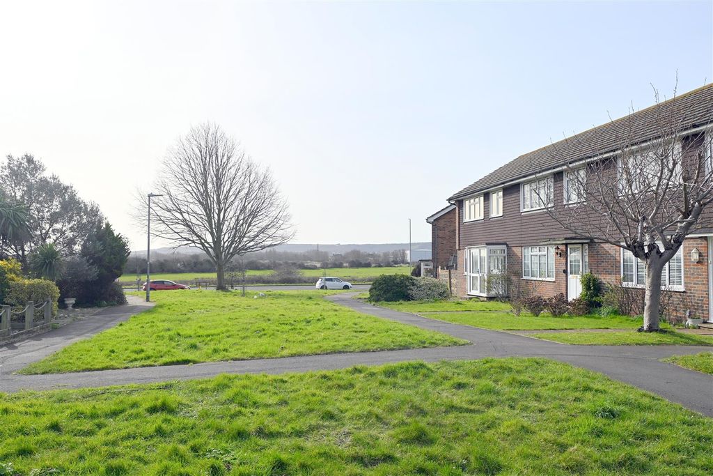 Property photo 3 of 14 Street View