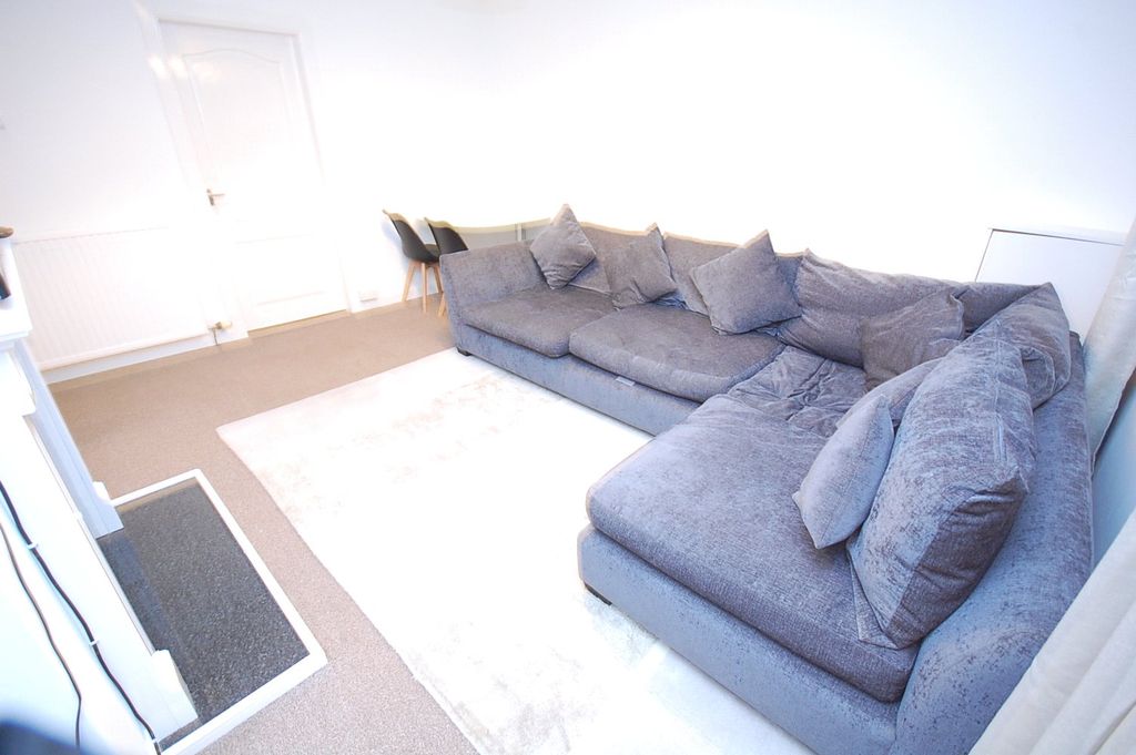 Property photo 3 of 7 Photo 3