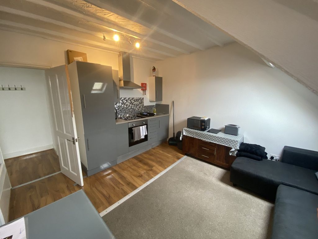 Property photo 2 of 12 Picture No. 14