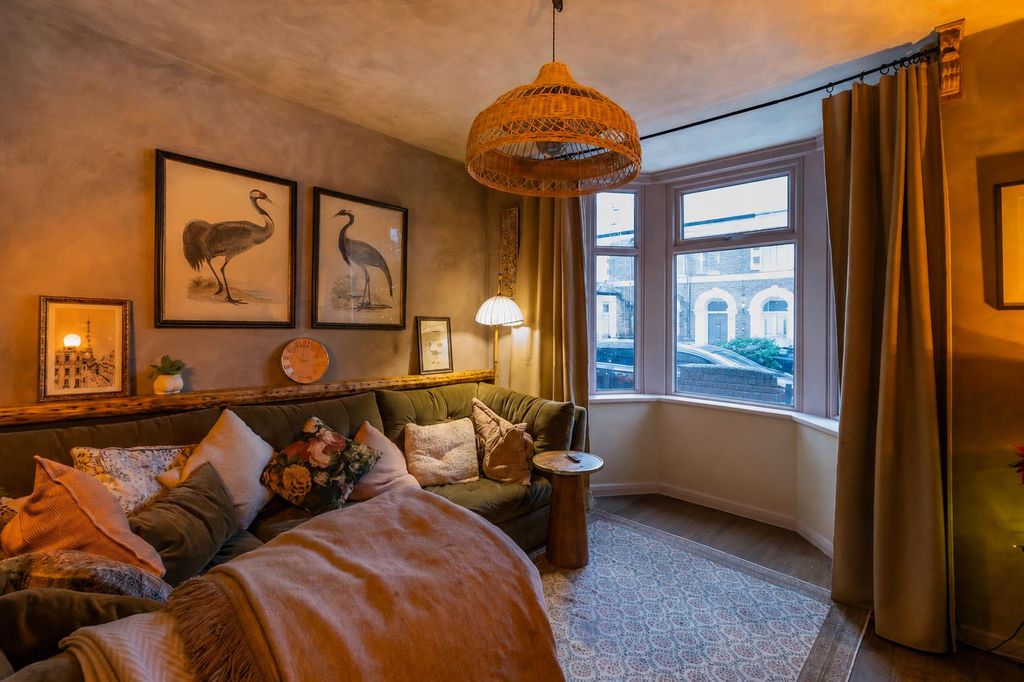 Property photo 2 of 23 d3Db9Eb1-2405-4342-8A59-0515B2Abff93.Png