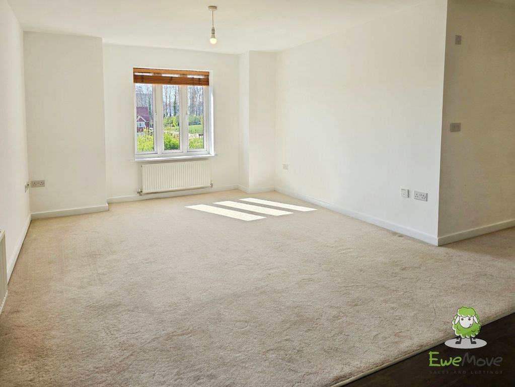 Property photo 3 of 10 Ewemove Basingstoke Lettings - St Catherine Road -