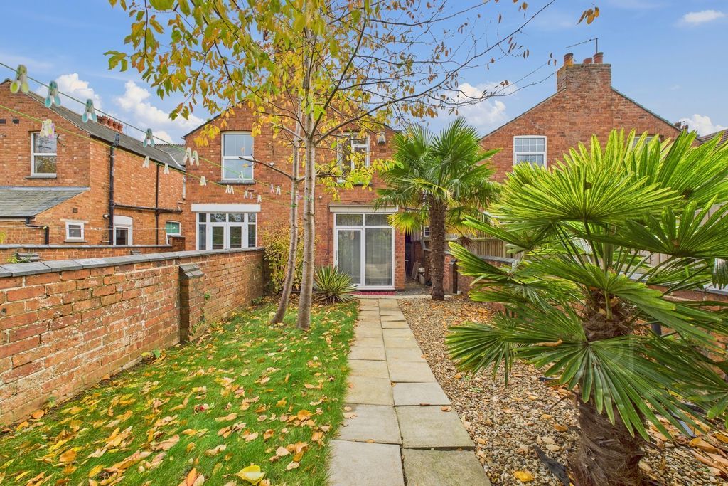 Property photo 2 of 11