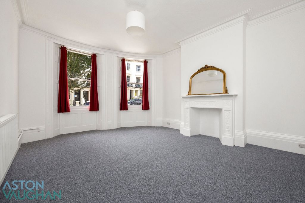 Property photo 2 of 14 5374371