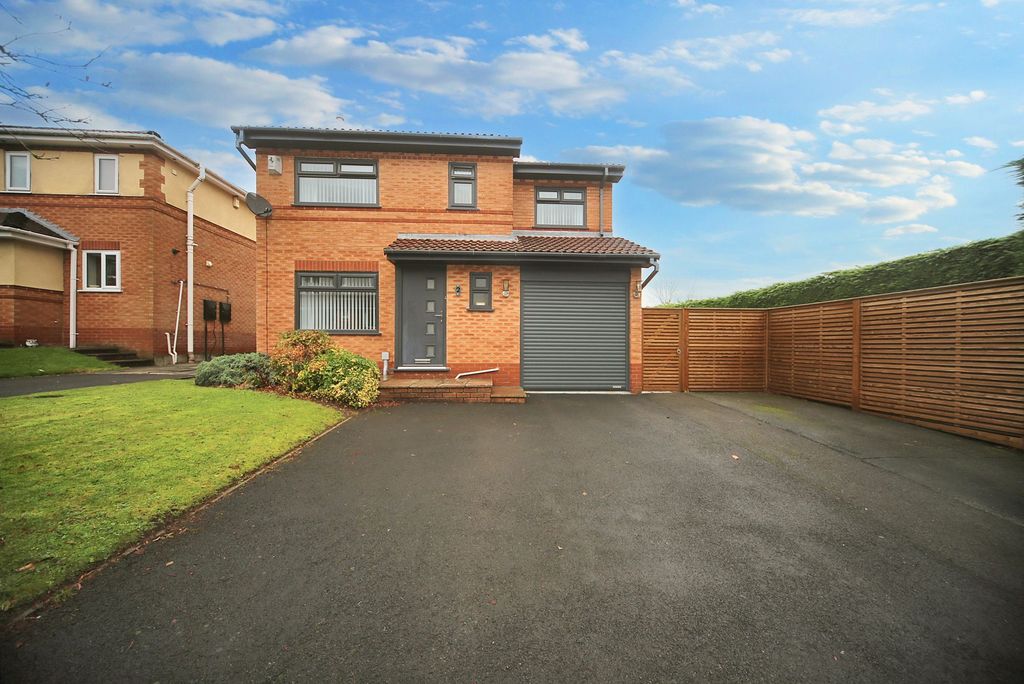 Property photo 2 of 28