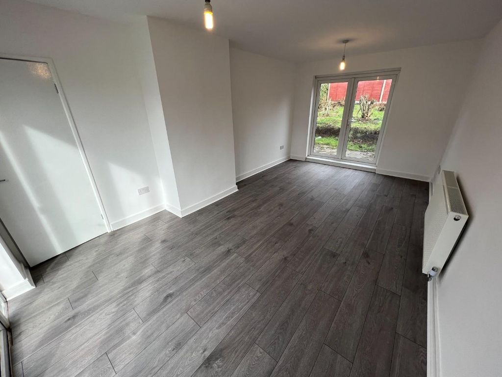 Property photo 2 of 19 Open Plan Living Room