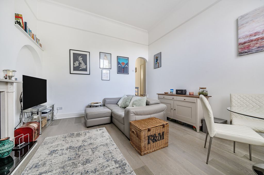 Property photo 3 of 18 1357446-7-68d3Ef2...