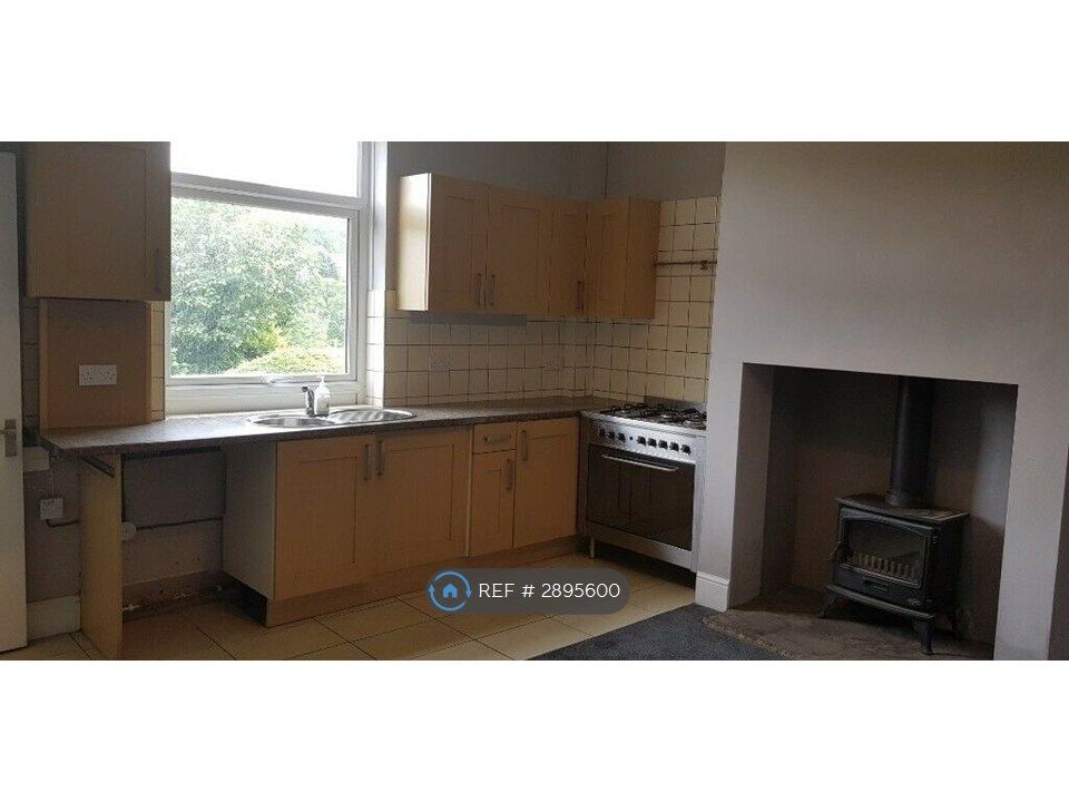 Property photo 2 of 8