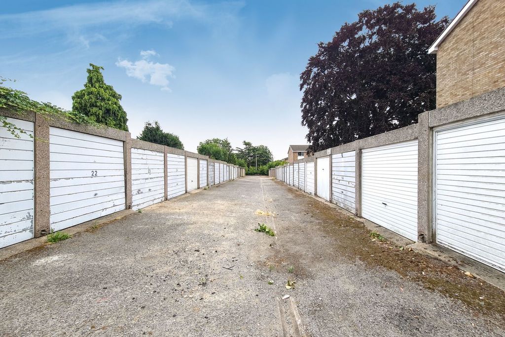 Property photo 3 of 10