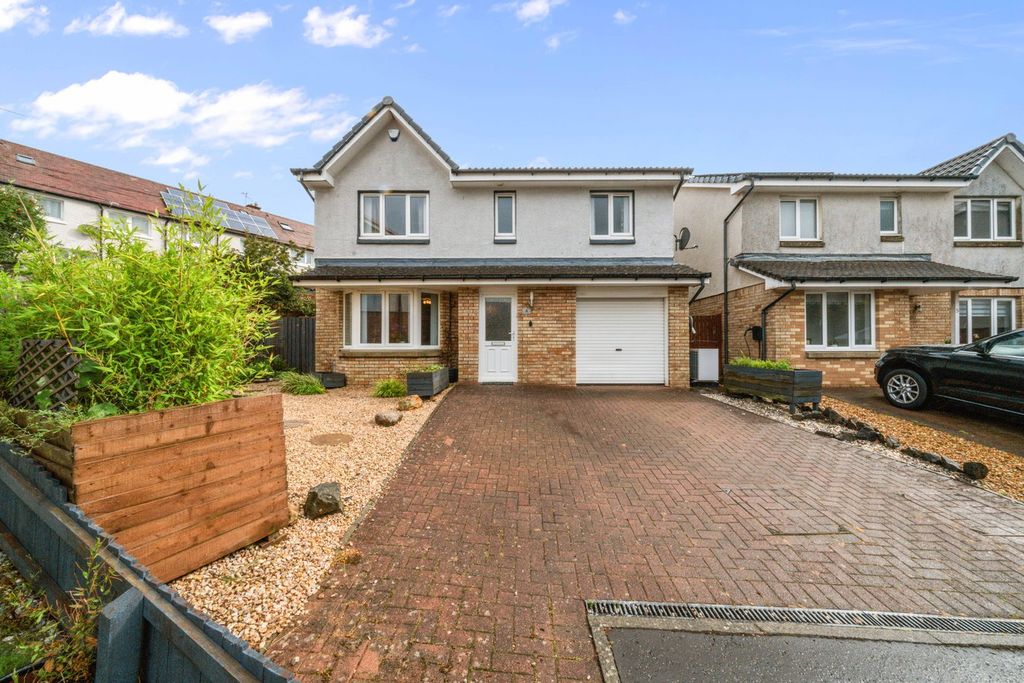 Property photo 1 of 32