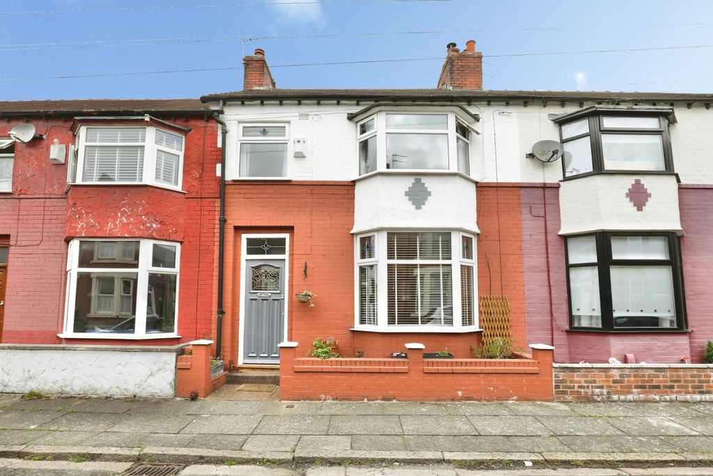 Property photo 1 of 15 Front