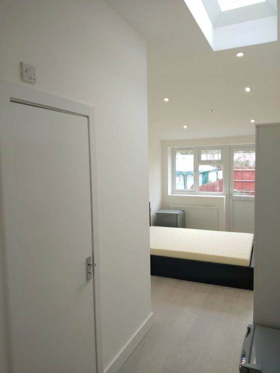 Property photo 2 of 14 Picture No. 03