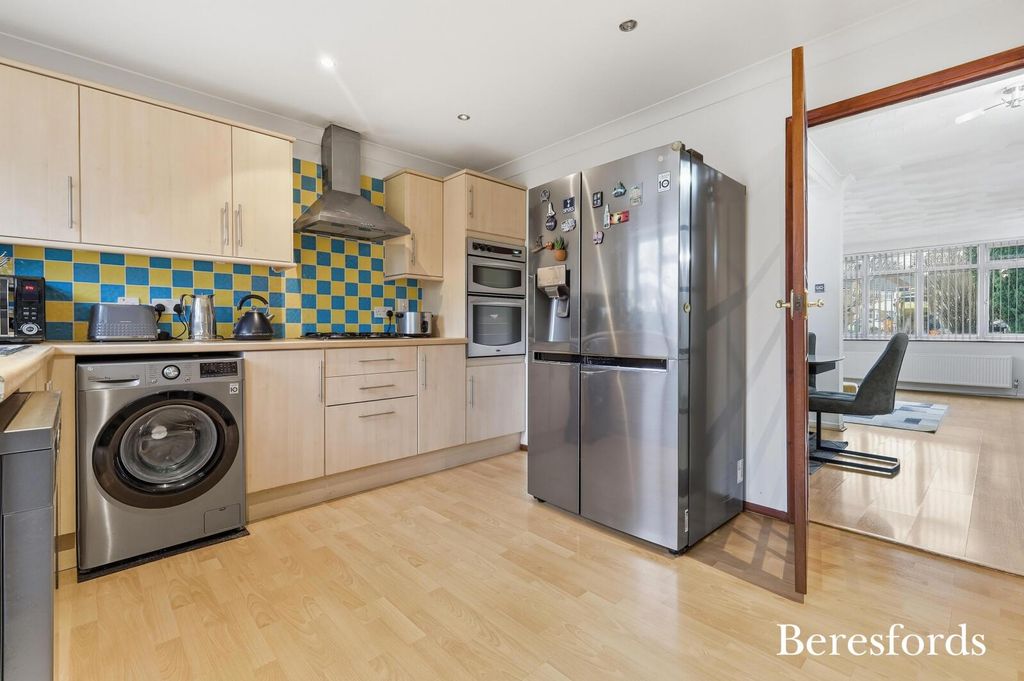 Property photo 2 of 19 Picture No. 05