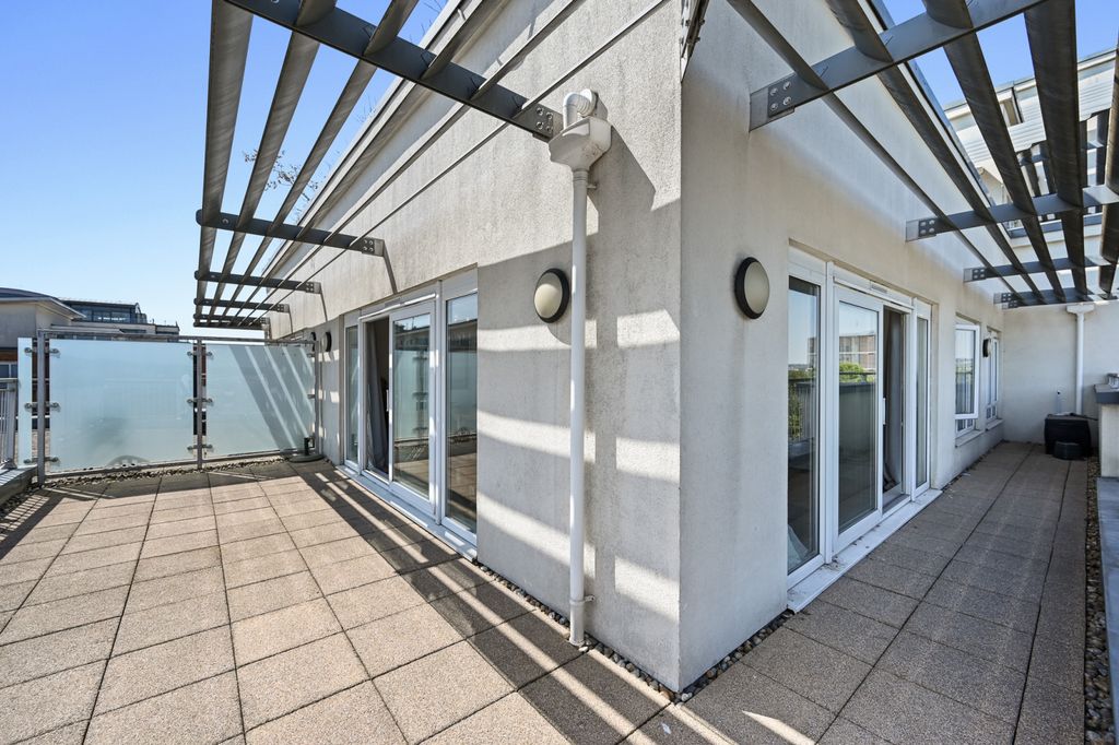 Property photo 3 of 17 Rcbb- Flat 72 Arctic House- Balcony 6 (1)