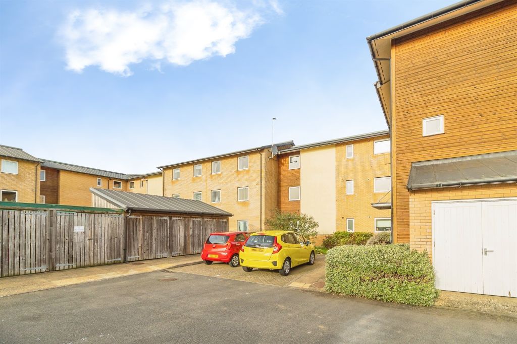 Property photo 2 of 18