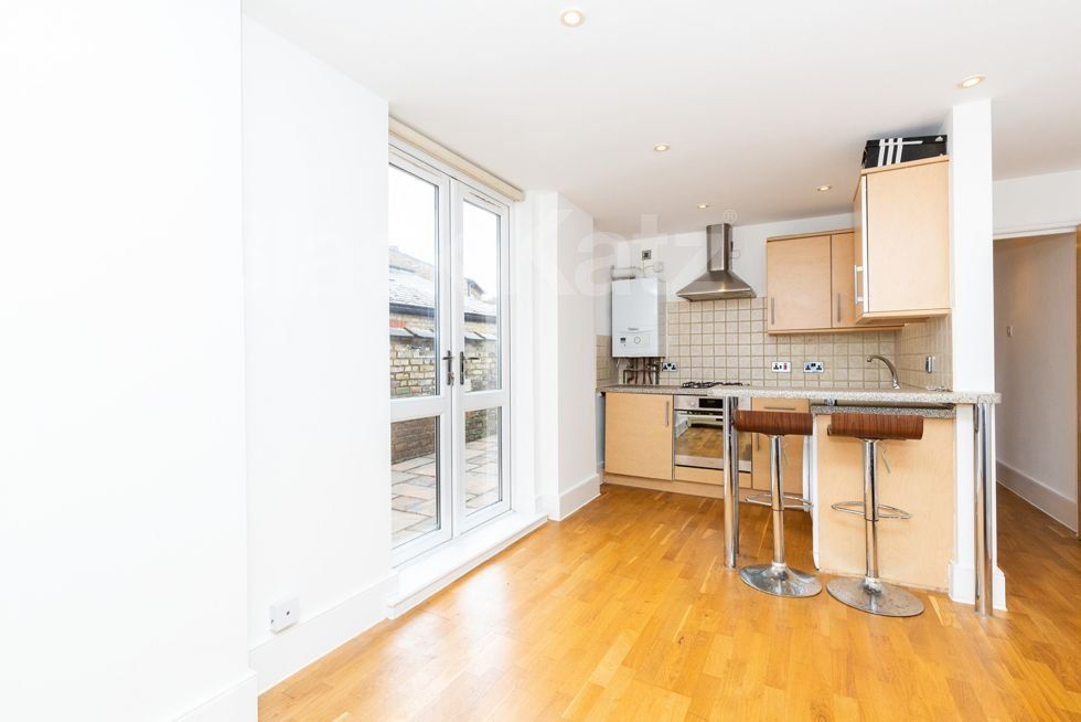 Property photo 2 of 9