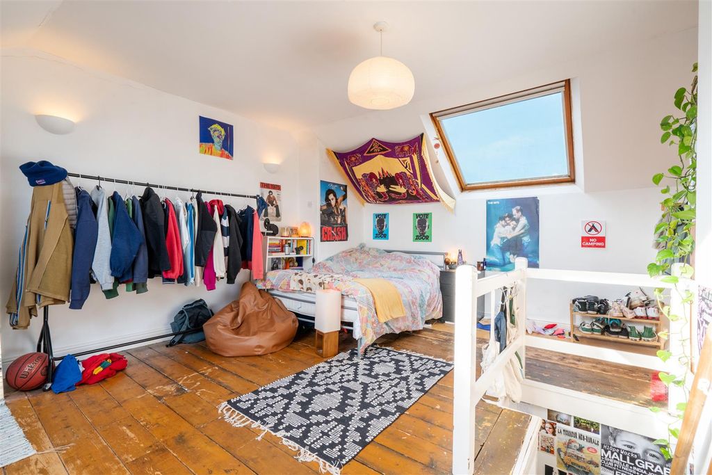 Property photo 2 of 8 _Ajh2535-Hdr.Jpg