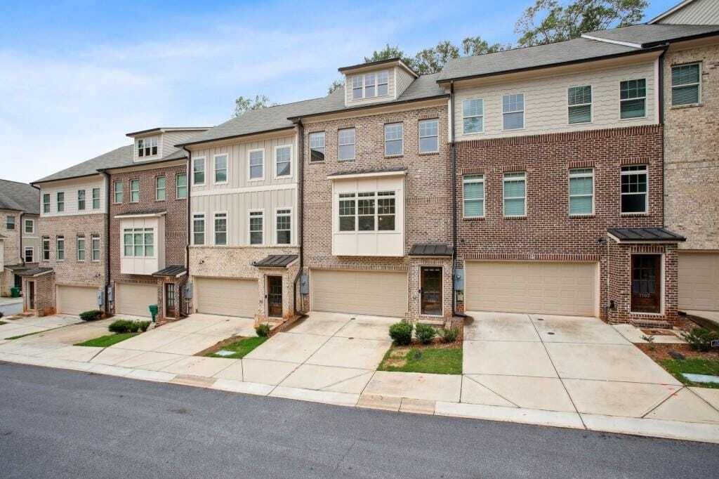 Property photo 1 of 25
