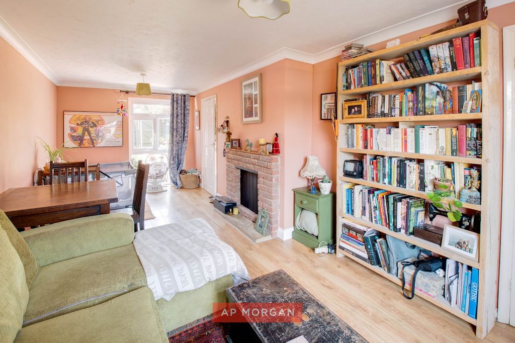 Property photo 2 of 14 Picture No. 13