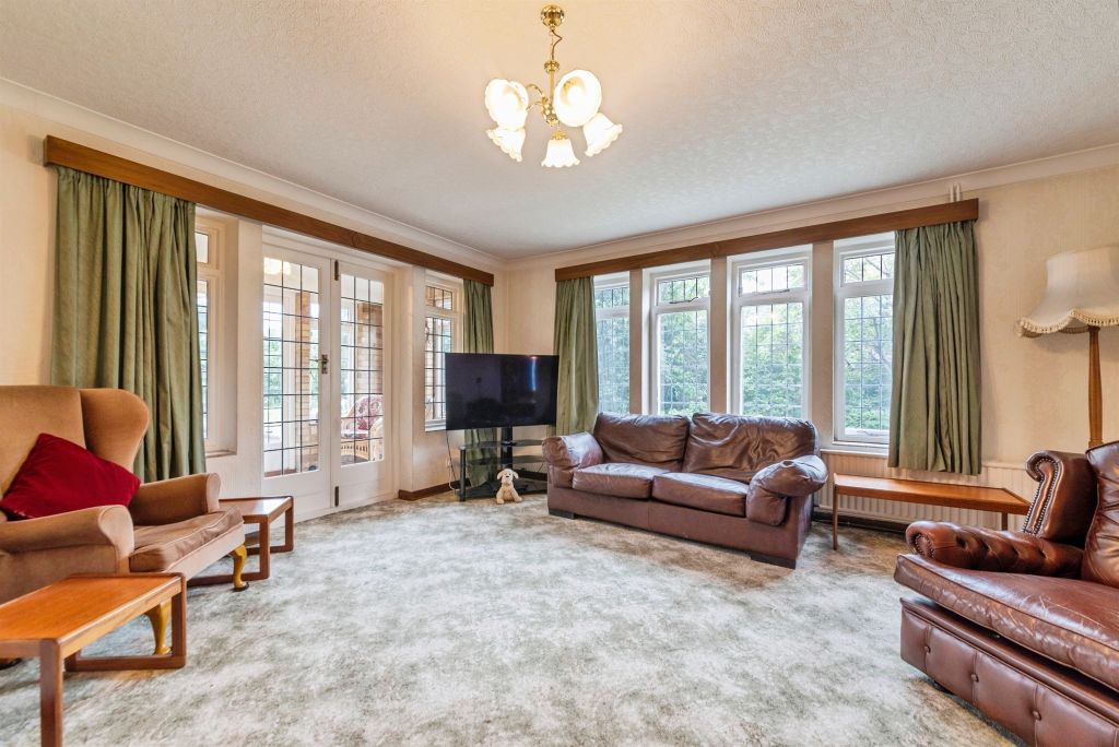 Property photo 2 of 24