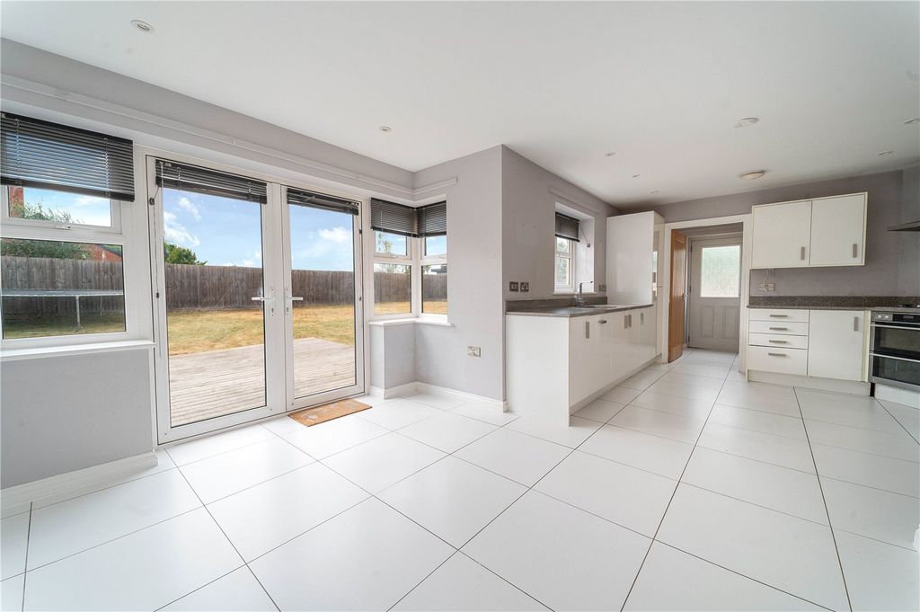 Property photo 2 of 16 Open Plan Kitchen