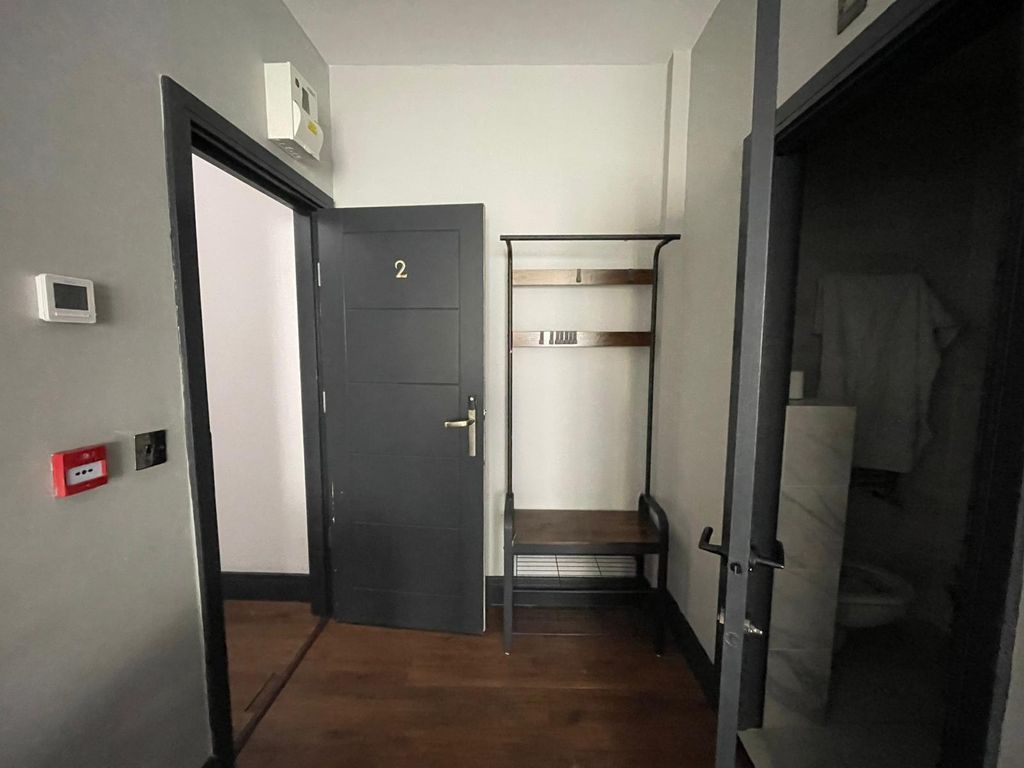 Property photo 3 of 6 Photo 2