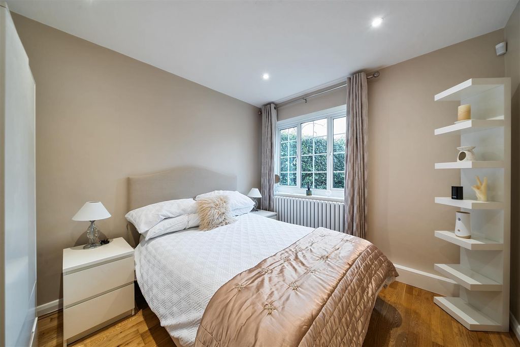 Additional image 25 of 6 bed detached house for saleOutwood Lane, Chipstead, Coulsdon CR5
