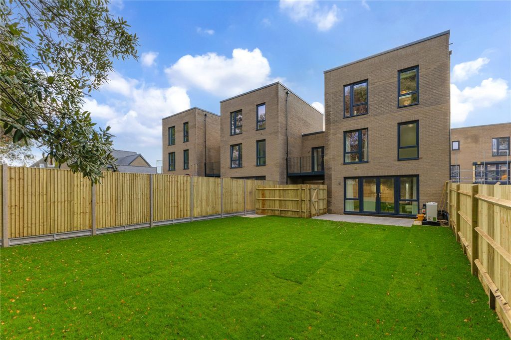 Property photo 1 of 10 Picture No. 20