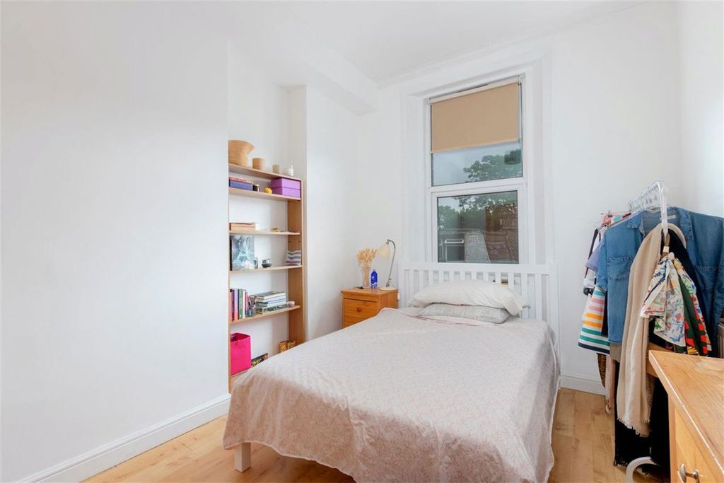 Property photo 3 of 7