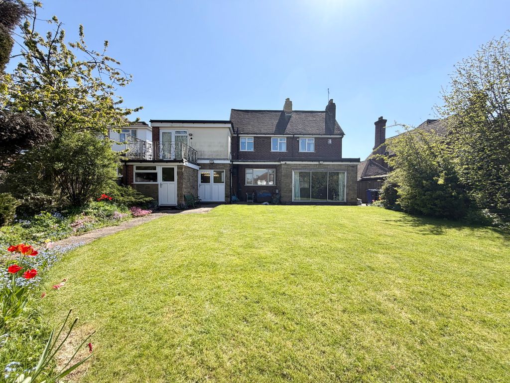 Property photo 2 of 36