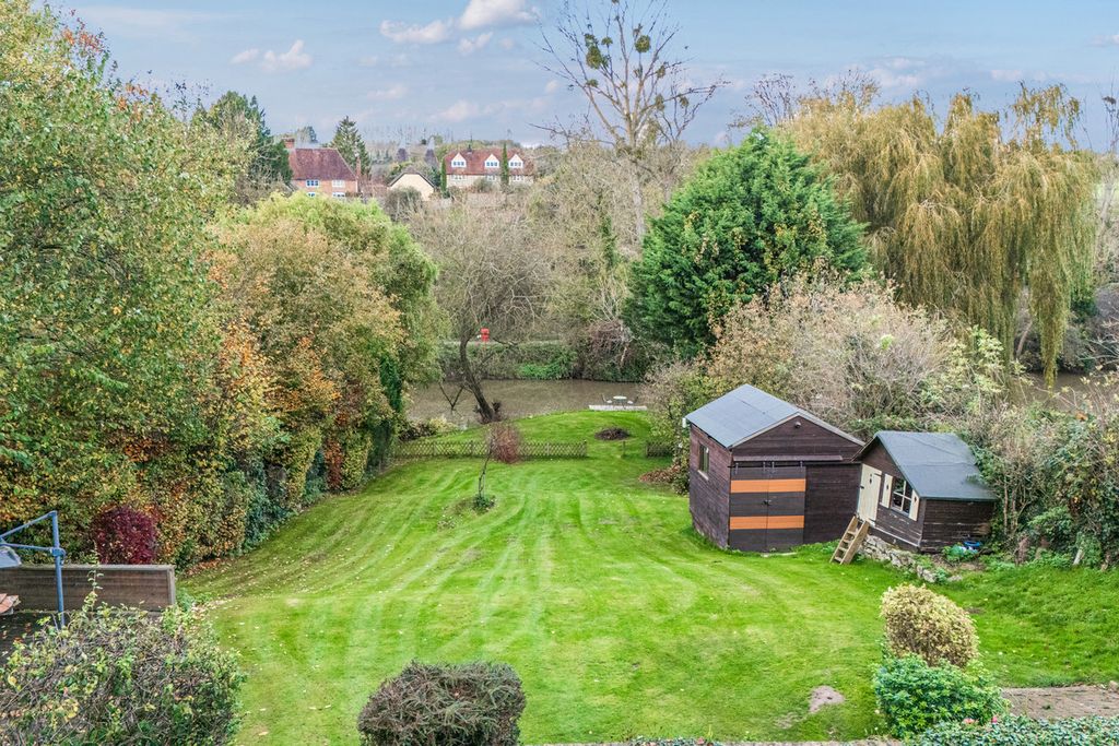 Property photo 2 of 29