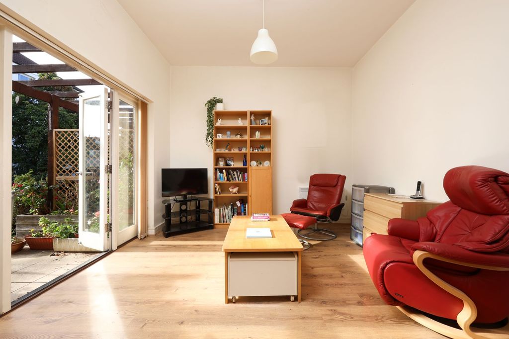 Property photo 2 of 15