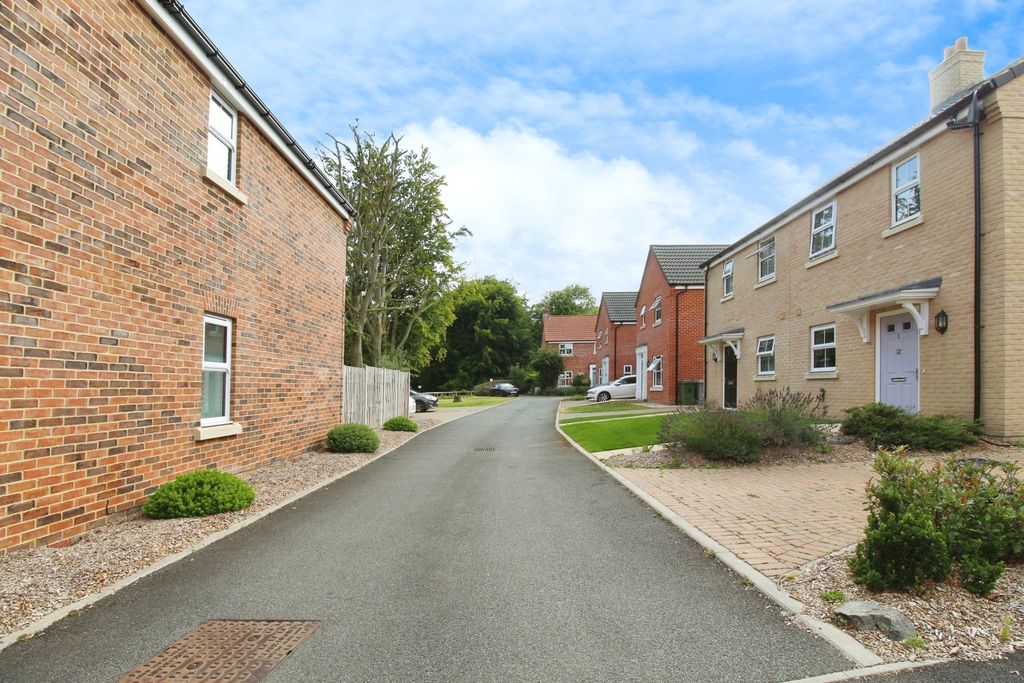 Property photo 3 of 20 Private Road