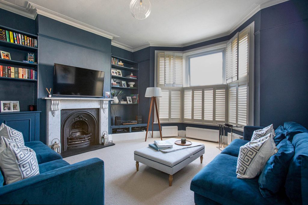 Property photo 1 of 13