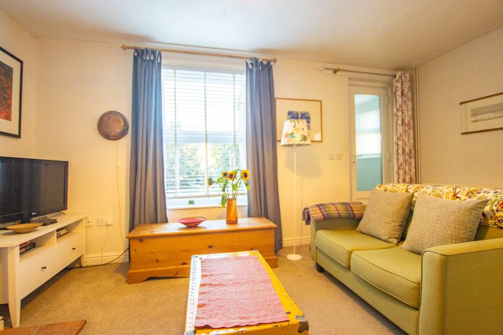 Property photo 3 of 28 5025855