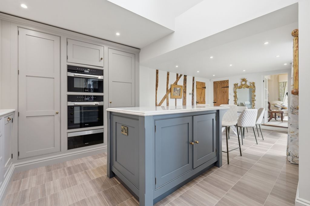 Property photo 3 of 20 Picture No. 29