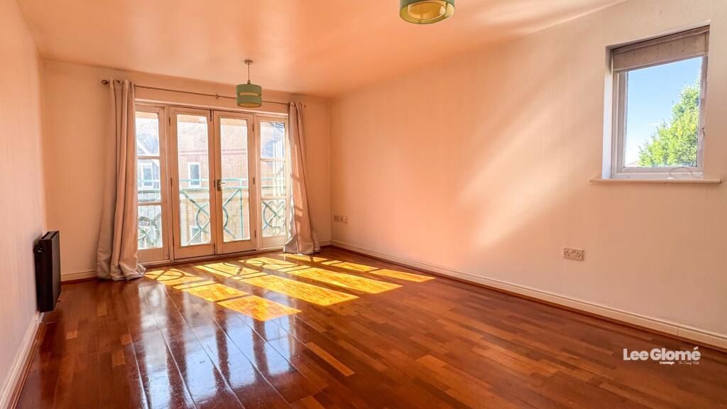 Property photo 2 of 8